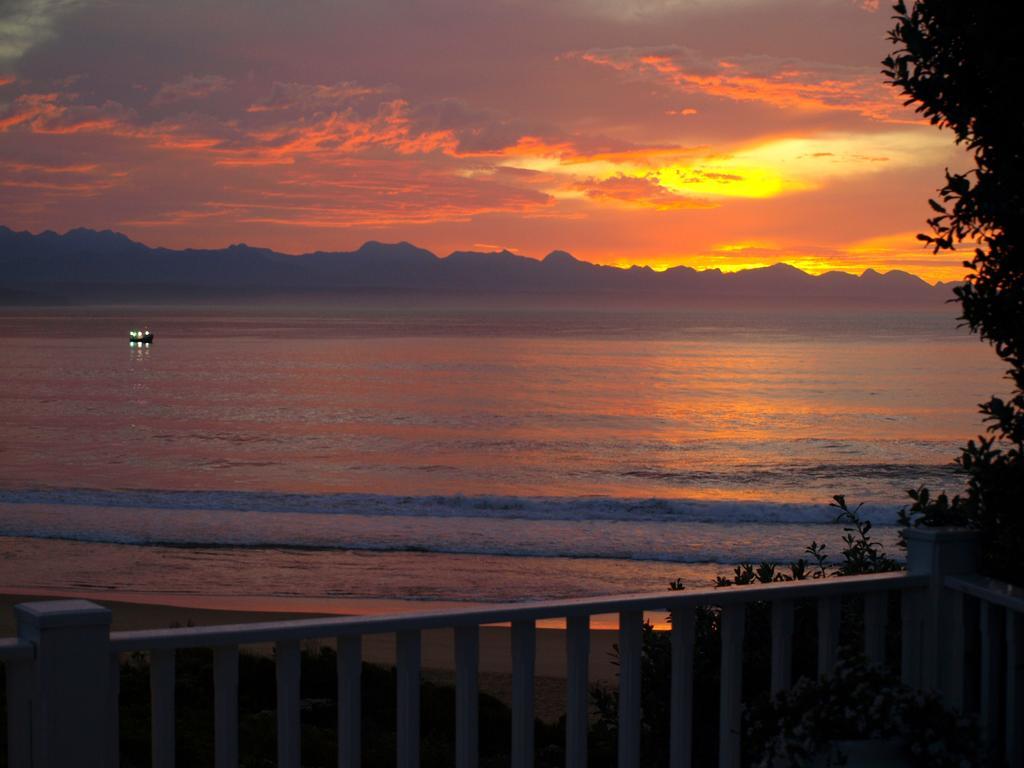 Southern Cross Beach House Hotel Plettenberg Bay Exterior photo